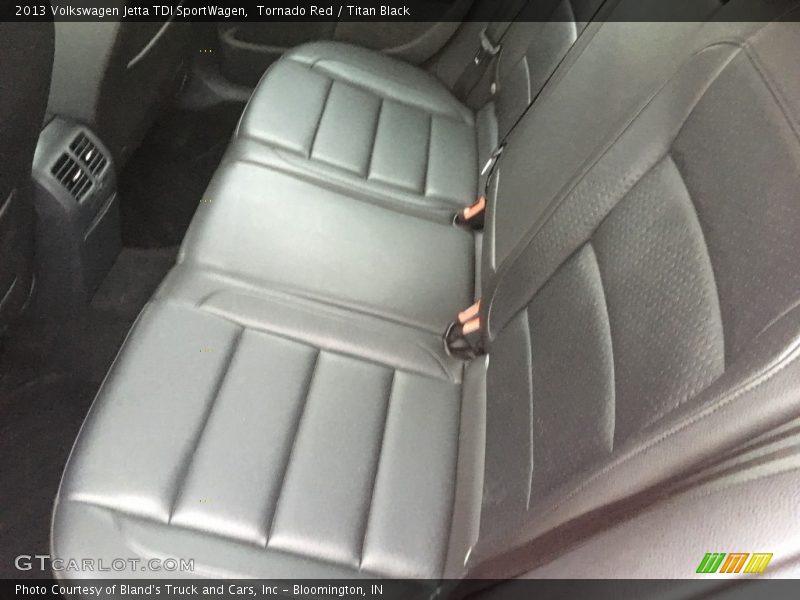 Tornado Red / Titan Black 2013 Volkswagen Jetta TDI SportWagen