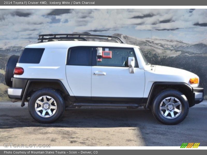 Iceberg White / Dark Charcoal 2014 Toyota FJ Cruiser 4WD