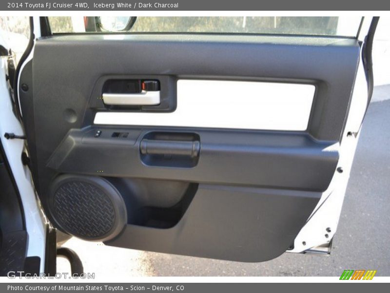 Iceberg White / Dark Charcoal 2014 Toyota FJ Cruiser 4WD