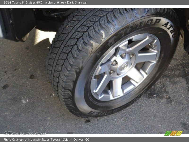 Iceberg White / Dark Charcoal 2014 Toyota FJ Cruiser 4WD