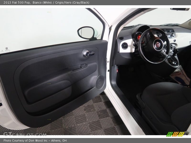 Bianco (White) / Grigio/Nero (Gray/Black) 2013 Fiat 500 Pop