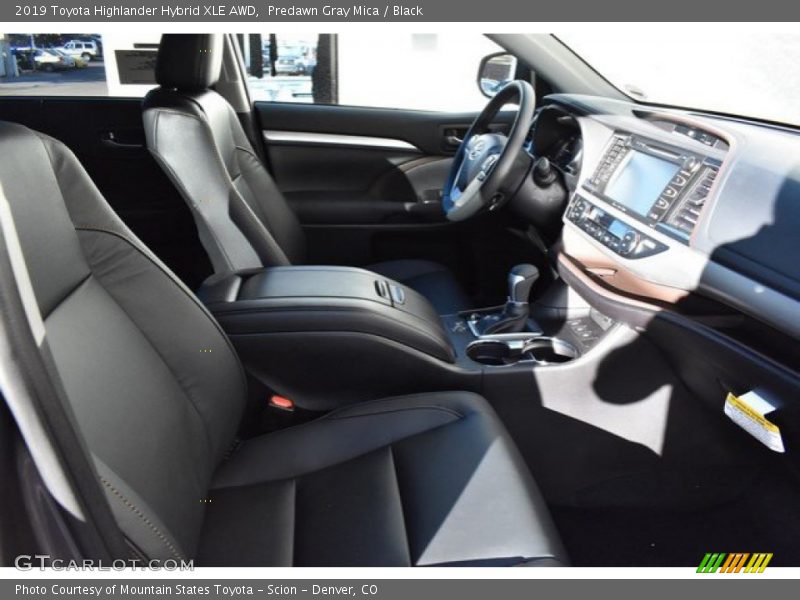 Predawn Gray Mica / Black 2019 Toyota Highlander Hybrid XLE AWD