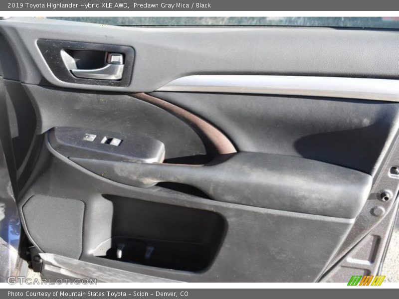 Predawn Gray Mica / Black 2019 Toyota Highlander Hybrid XLE AWD