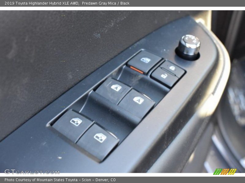 Predawn Gray Mica / Black 2019 Toyota Highlander Hybrid XLE AWD