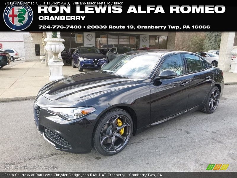Vulcano Black Metallic / Black 2019 Alfa Romeo Giulia Ti Sport AWD