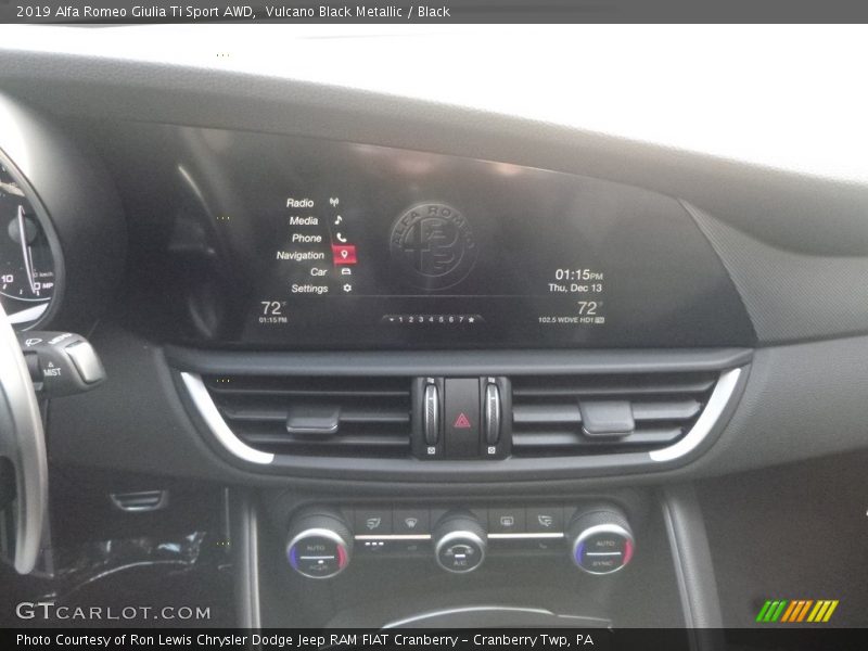 Vulcano Black Metallic / Black 2019 Alfa Romeo Giulia Ti Sport AWD