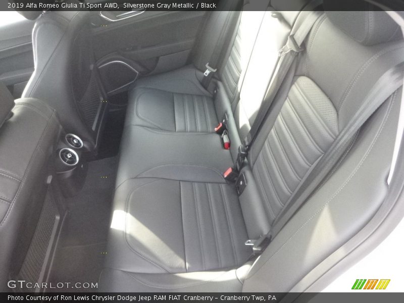 Silverstone Gray Metallic / Black 2019 Alfa Romeo Giulia Ti Sport AWD