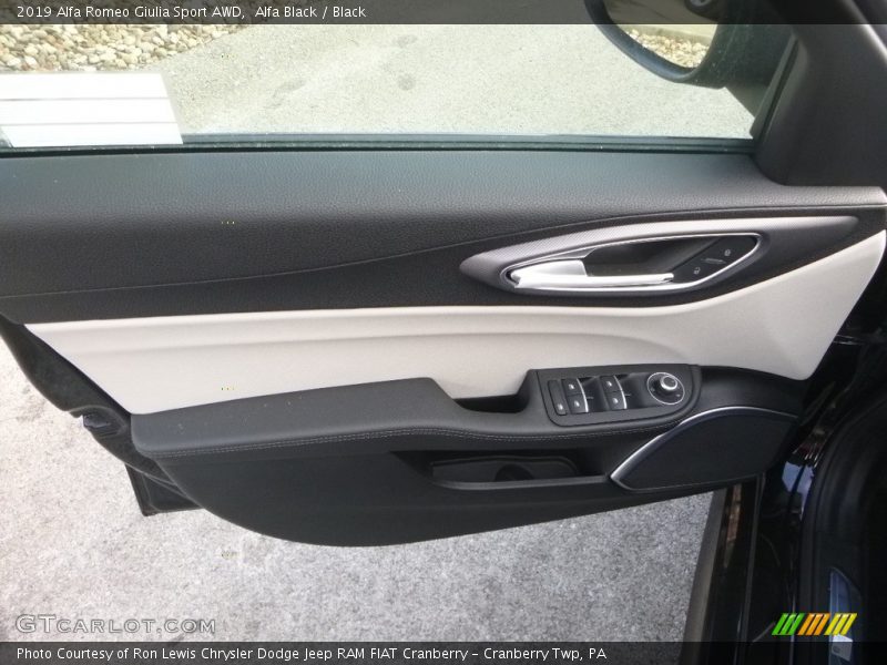 Alfa Black / Black 2019 Alfa Romeo Giulia Sport AWD