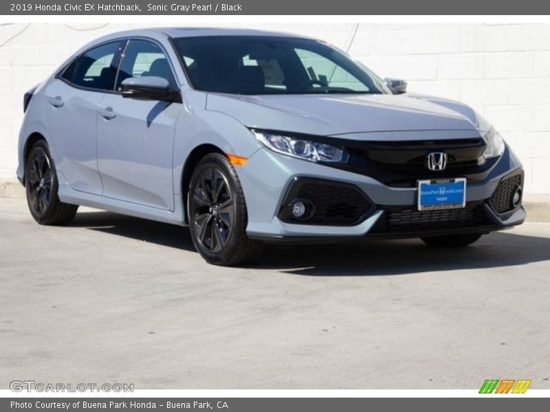 Front 3/4 View of 2019 Civic EX Hatchback