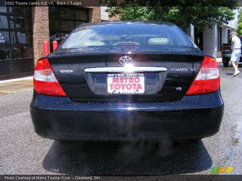Black / Taupe 2002 Toyota Camry XLE V6
