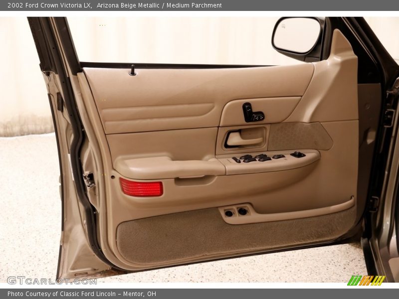 Arizona Beige Metallic / Medium Parchment 2002 Ford Crown Victoria LX