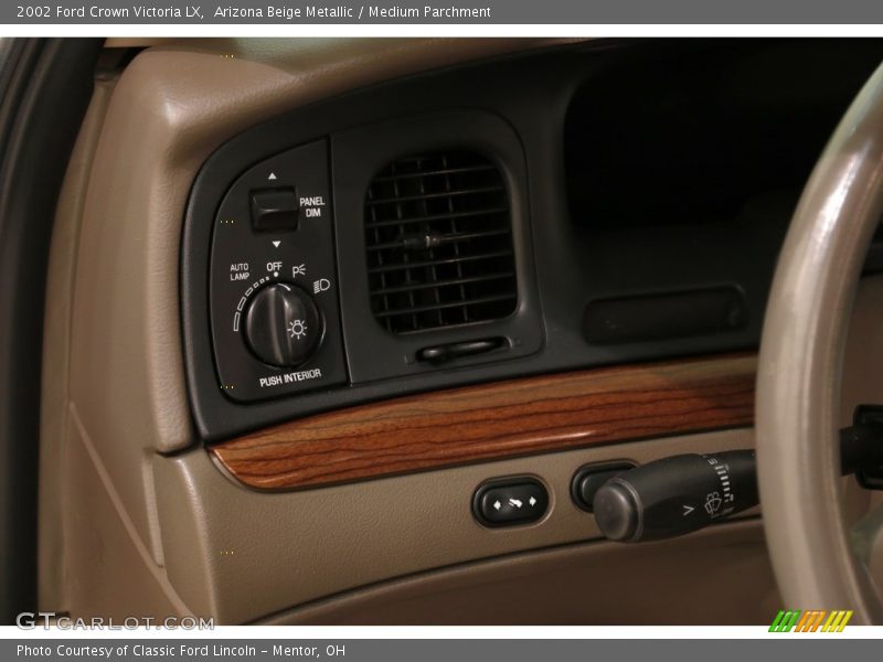 Arizona Beige Metallic / Medium Parchment 2002 Ford Crown Victoria LX