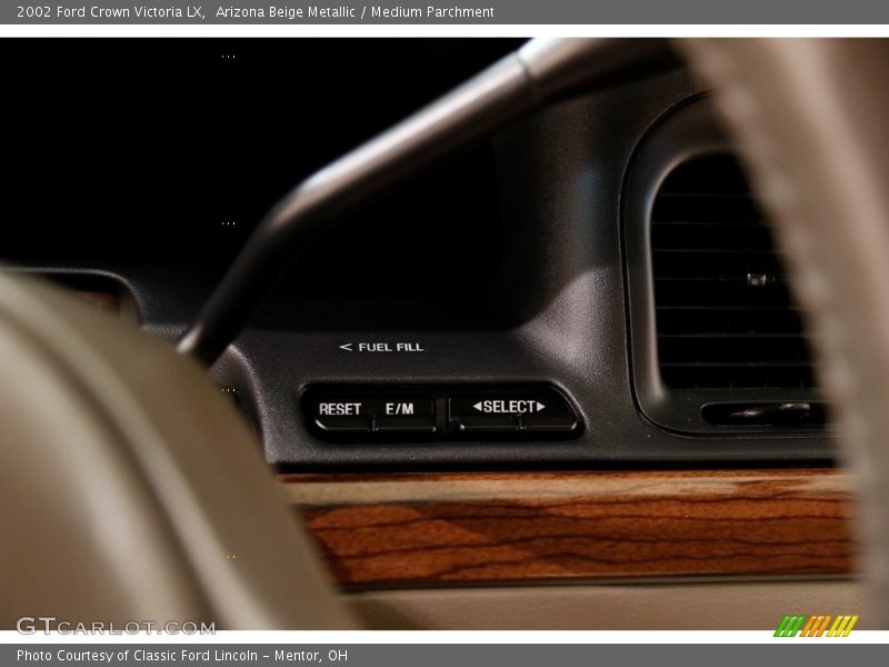 Arizona Beige Metallic / Medium Parchment 2002 Ford Crown Victoria LX