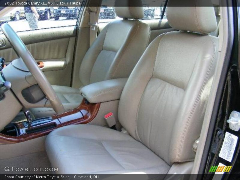 Black / Taupe 2002 Toyota Camry XLE V6