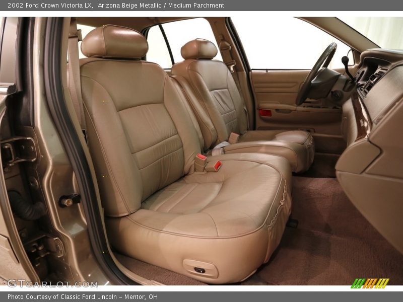 Arizona Beige Metallic / Medium Parchment 2002 Ford Crown Victoria LX