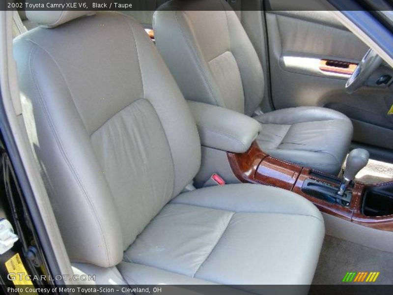 Black / Taupe 2002 Toyota Camry XLE V6