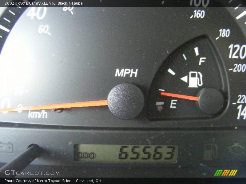 Black / Taupe 2002 Toyota Camry XLE V6