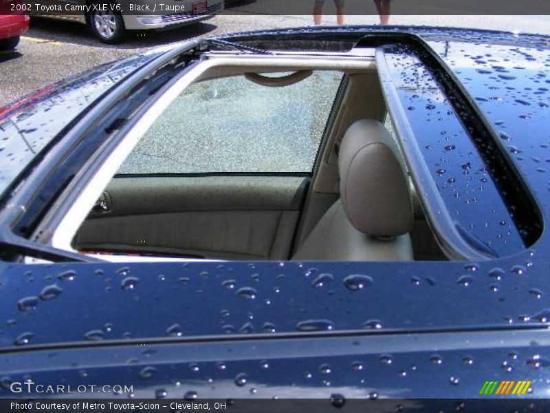 Black / Taupe 2002 Toyota Camry XLE V6