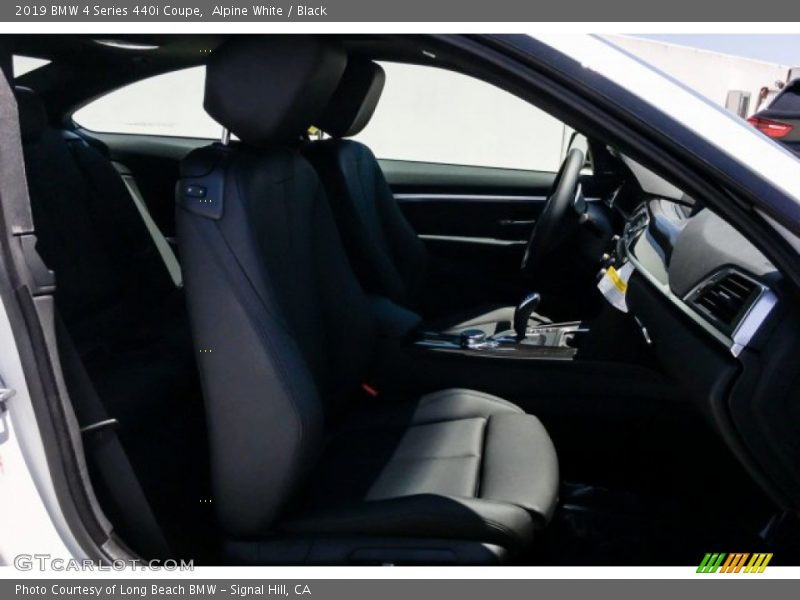 Alpine White / Black 2019 BMW 4 Series 440i Coupe