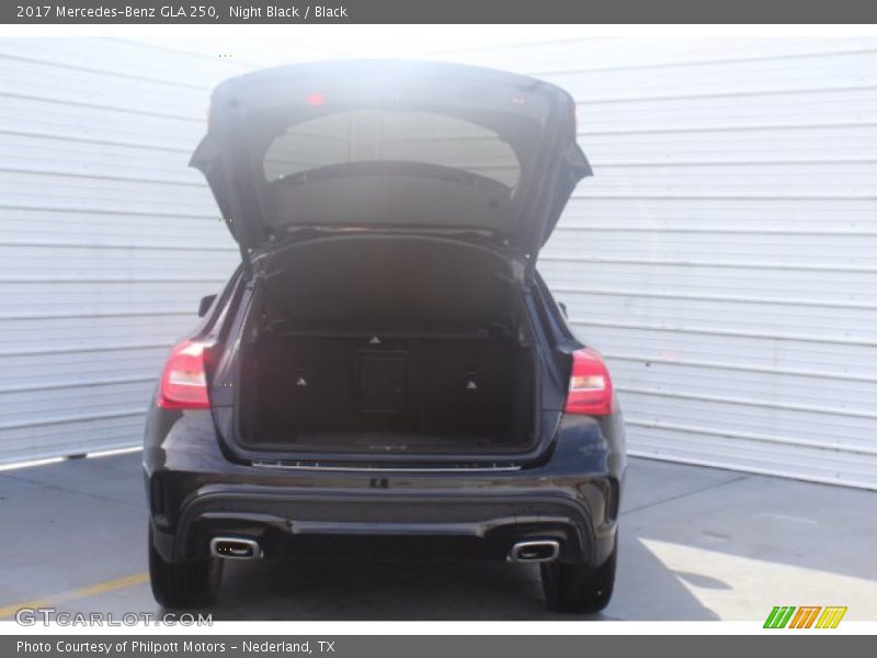 Night Black / Black 2017 Mercedes-Benz GLA 250