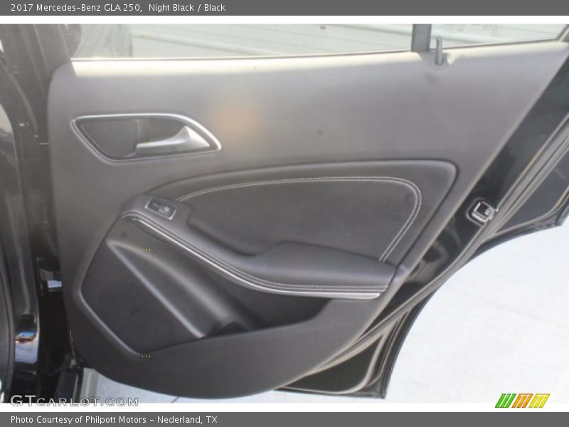 Night Black / Black 2017 Mercedes-Benz GLA 250