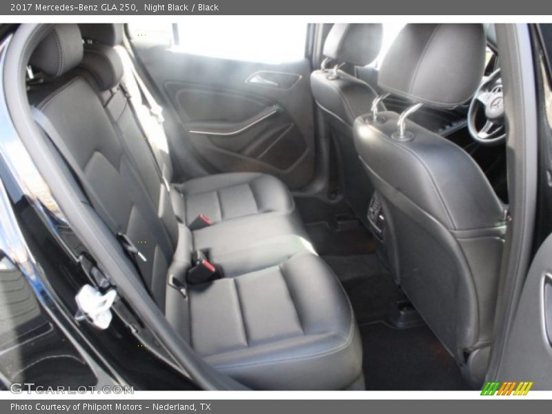 Night Black / Black 2017 Mercedes-Benz GLA 250