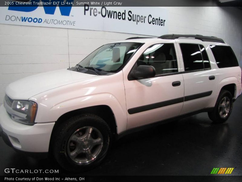 Summit White / Light Gray 2005 Chevrolet TrailBlazer EXT LS 4x4