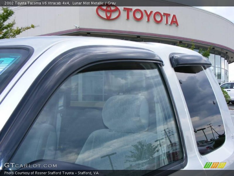 Lunar Mist Metallic / Gray 2002 Toyota Tacoma V6 Xtracab 4x4