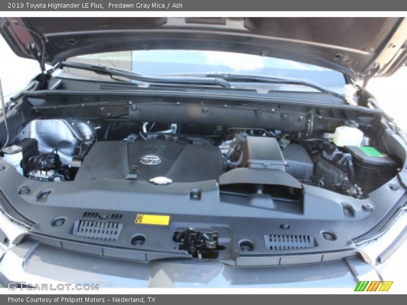 Predawn Gray Mica / Ash 2019 Toyota Highlander LE Plus