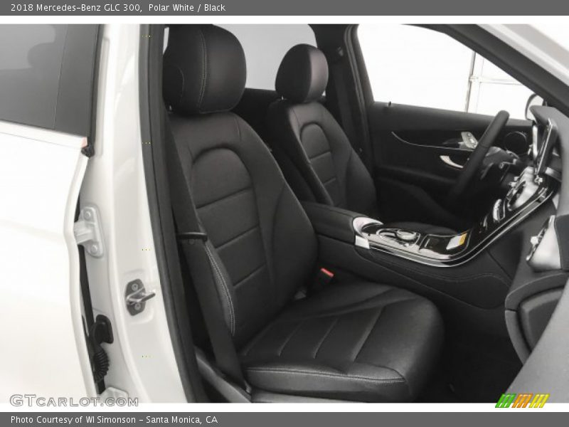 Polar White / Black 2018 Mercedes-Benz GLC 300