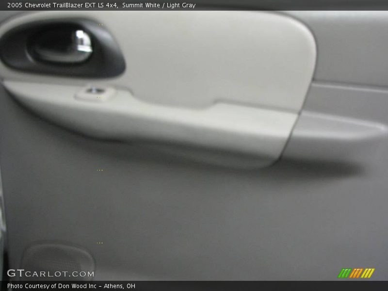 Summit White / Light Gray 2005 Chevrolet TrailBlazer EXT LS 4x4