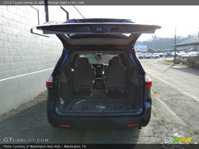 Parisian Night Pearl / Ash 2019 Toyota Sienna LE AWD