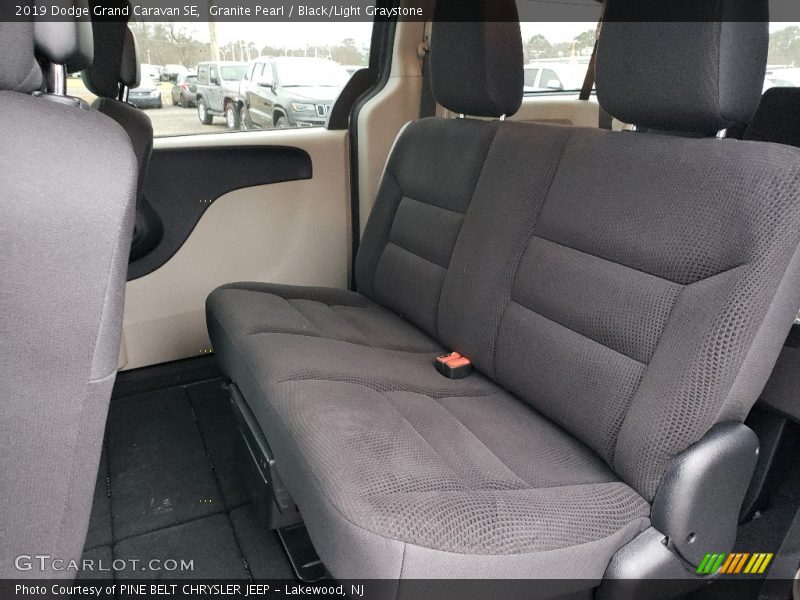 Granite Pearl / Black/Light Graystone 2019 Dodge Grand Caravan SE