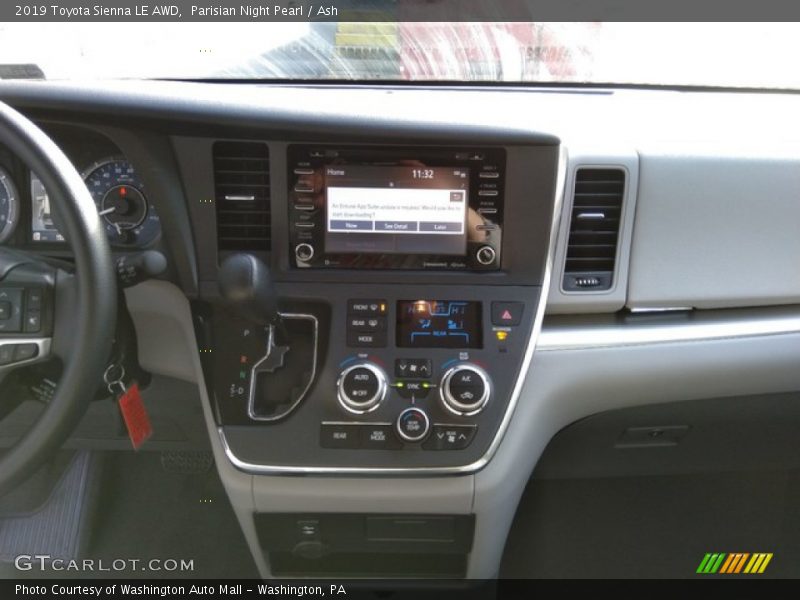 Parisian Night Pearl / Ash 2019 Toyota Sienna LE AWD
