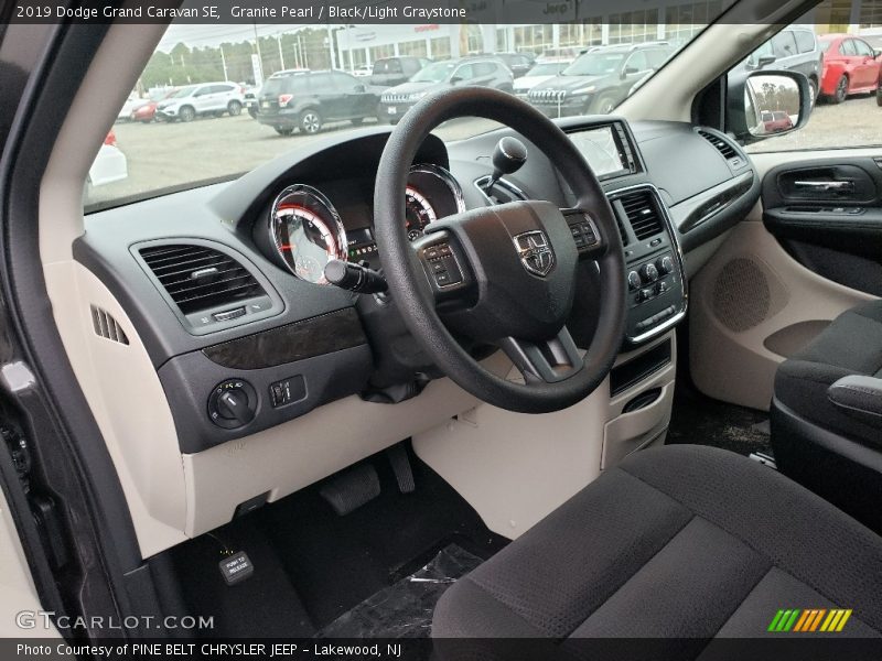 Granite Pearl / Black/Light Graystone 2019 Dodge Grand Caravan SE