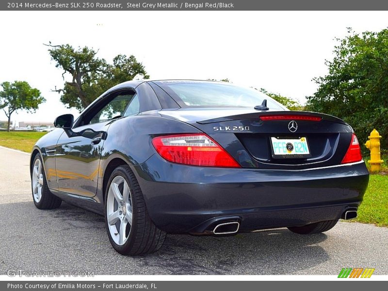 Steel Grey Metallic / Bengal Red/Black 2014 Mercedes-Benz SLK 250 Roadster