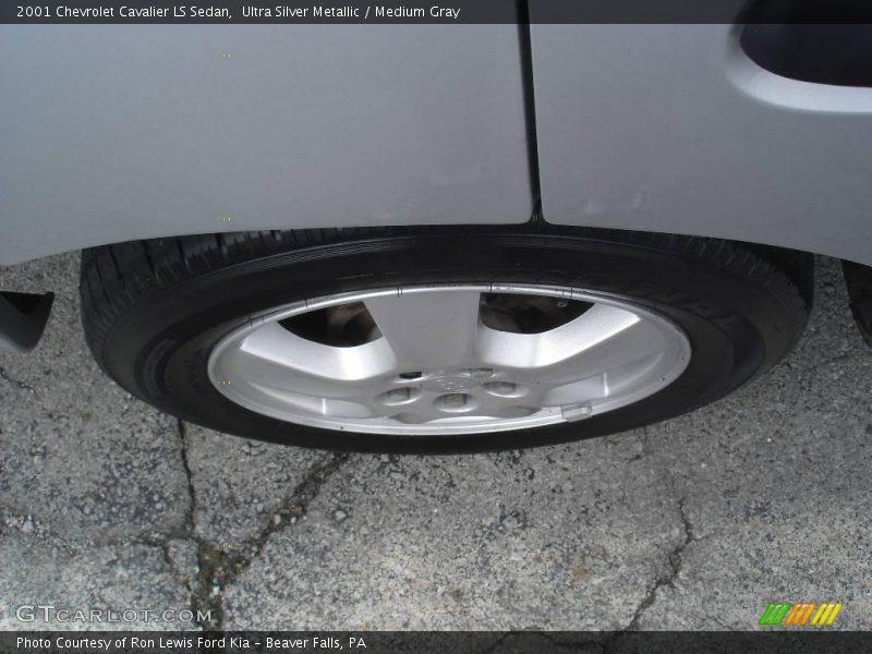 Ultra Silver Metallic / Medium Gray 2001 Chevrolet Cavalier LS Sedan