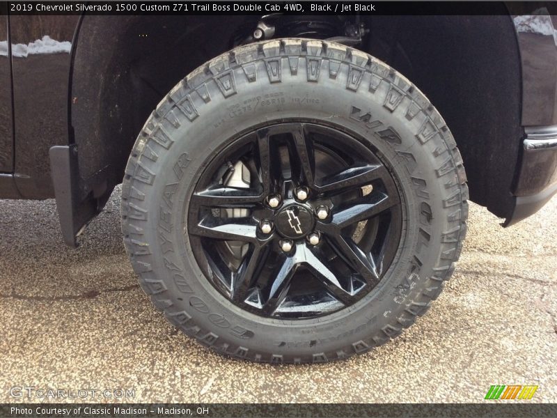 Black / Jet Black 2019 Chevrolet Silverado 1500 Custom Z71 Trail Boss Double Cab 4WD