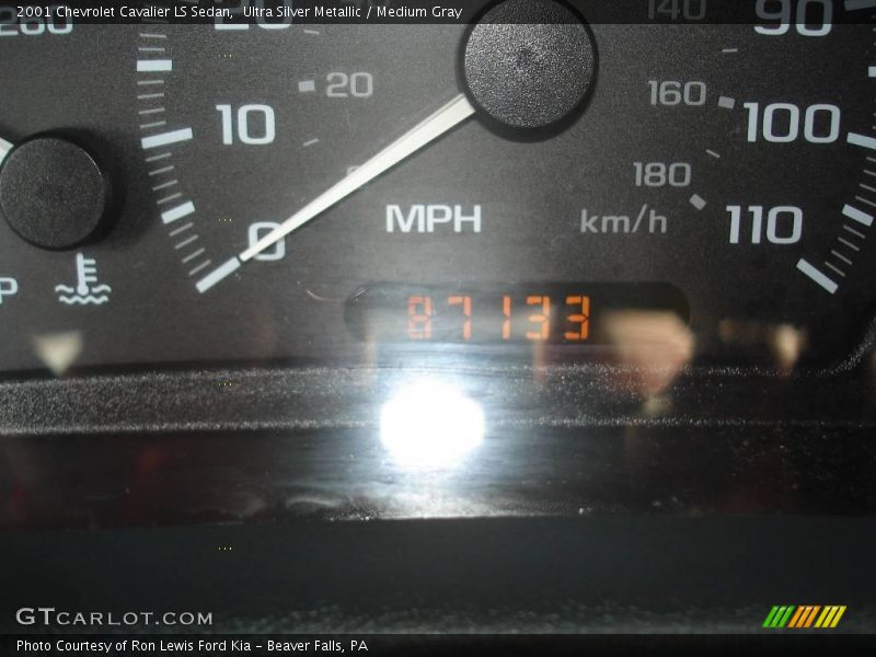 Ultra Silver Metallic / Medium Gray 2001 Chevrolet Cavalier LS Sedan