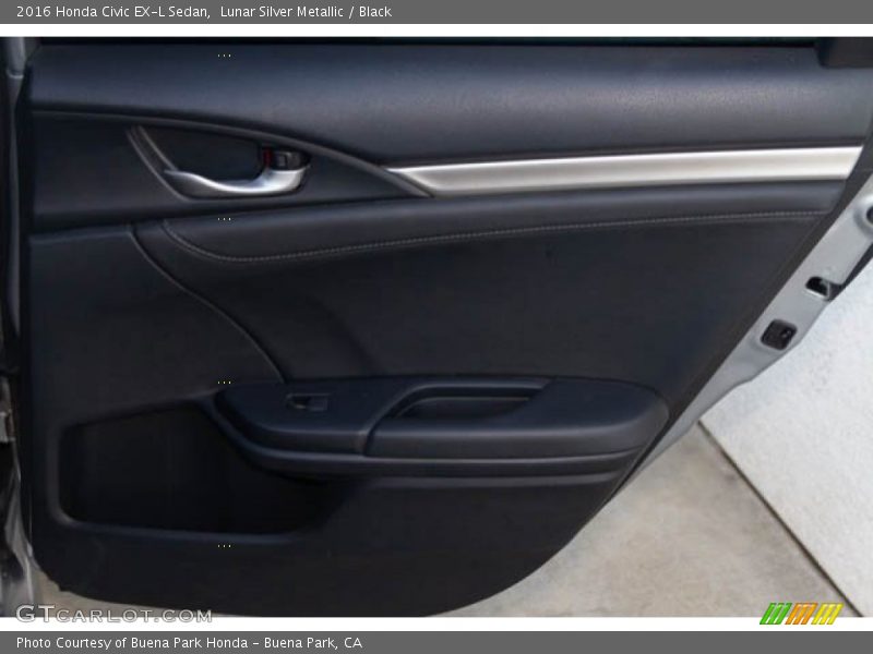 Lunar Silver Metallic / Black 2016 Honda Civic EX-L Sedan