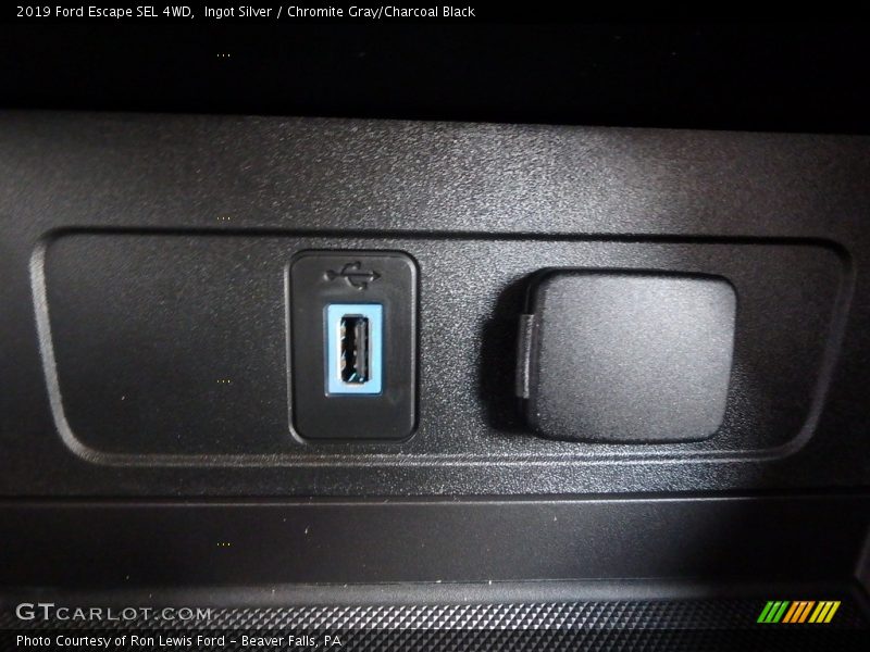 Ingot Silver / Chromite Gray/Charcoal Black 2019 Ford Escape SEL 4WD