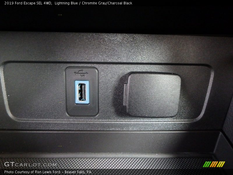 Lightning Blue / Chromite Gray/Charcoal Black 2019 Ford Escape SEL 4WD