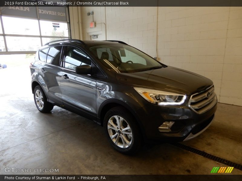 Magnetic / Chromite Gray/Charcoal Black 2019 Ford Escape SEL 4WD