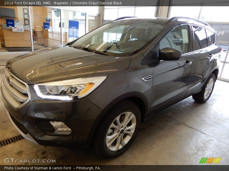 Magnetic / Chromite Gray/Charcoal Black 2019 Ford Escape SEL 4WD