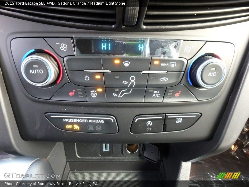 Controls of 2019 Escape SEL 4WD