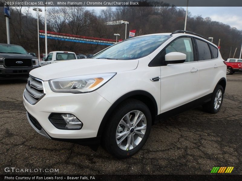 Front 3/4 View of 2019 Escape SEL 4WD