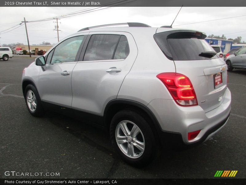 Silver Ice Metallic / Jet Black 2019 Chevrolet Trax LT