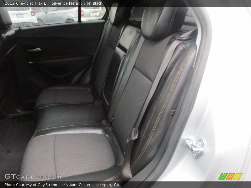 Silver Ice Metallic / Jet Black 2019 Chevrolet Trax LT