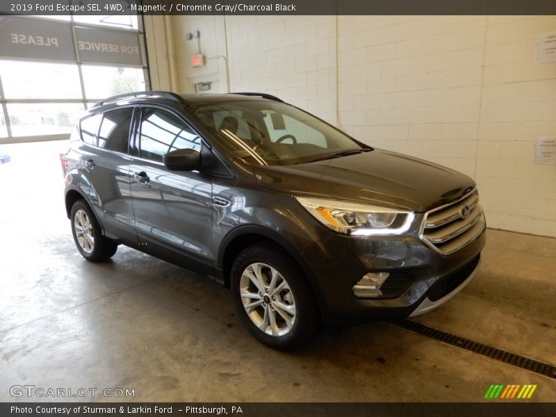 Magnetic / Chromite Gray/Charcoal Black 2019 Ford Escape SEL 4WD