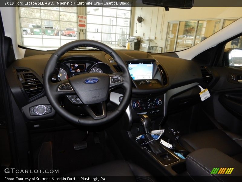 Magnetic / Chromite Gray/Charcoal Black 2019 Ford Escape SEL 4WD